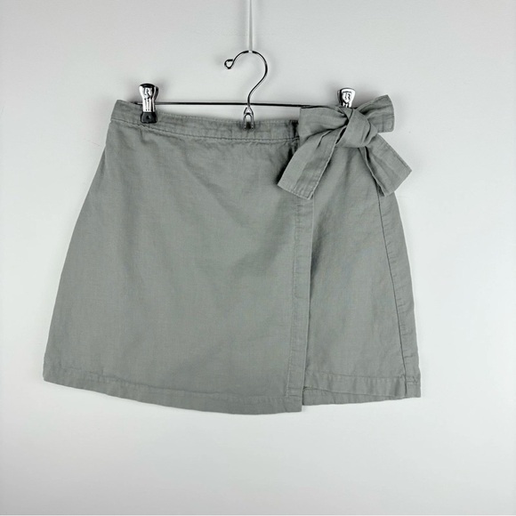 Abercrombie & Fitch Dresses & Skirts - Abercrombie & Fitch Women’s Wrap Bow Mini Skirt Gray Preppy Small